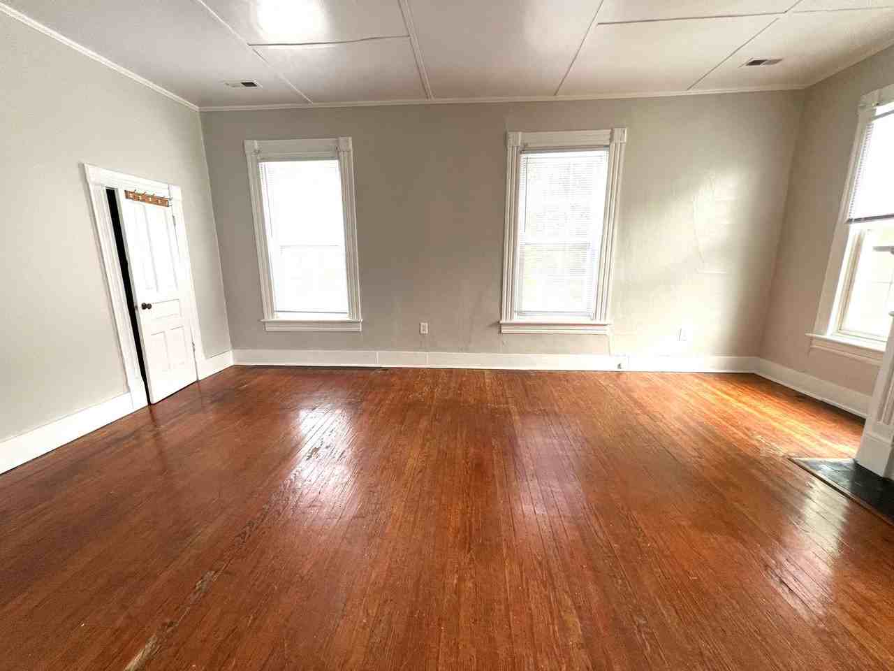 707 Windsor Ave #2 - Photo 2 of 8