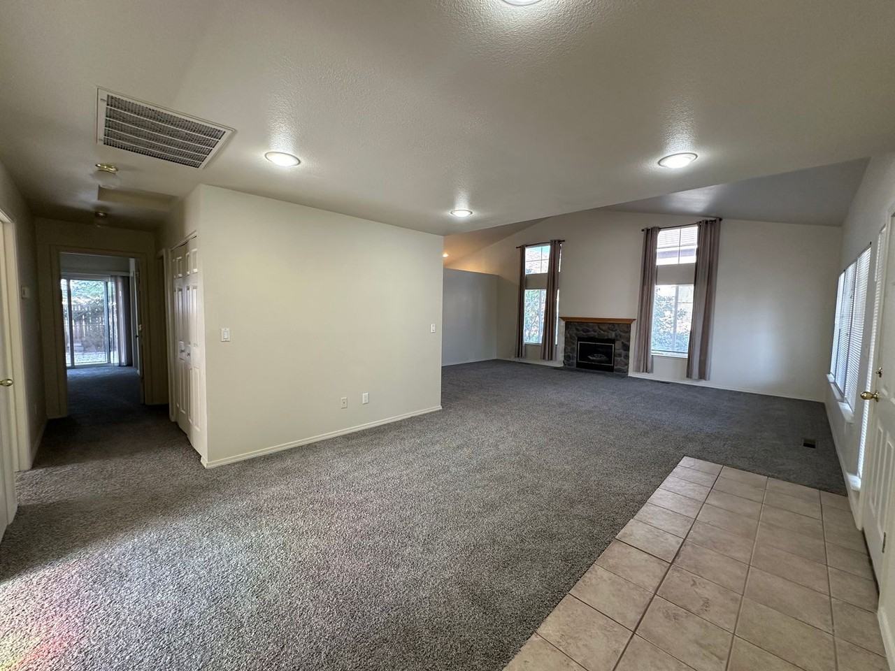 5434 Tappan Dr - Photo 3 of 23