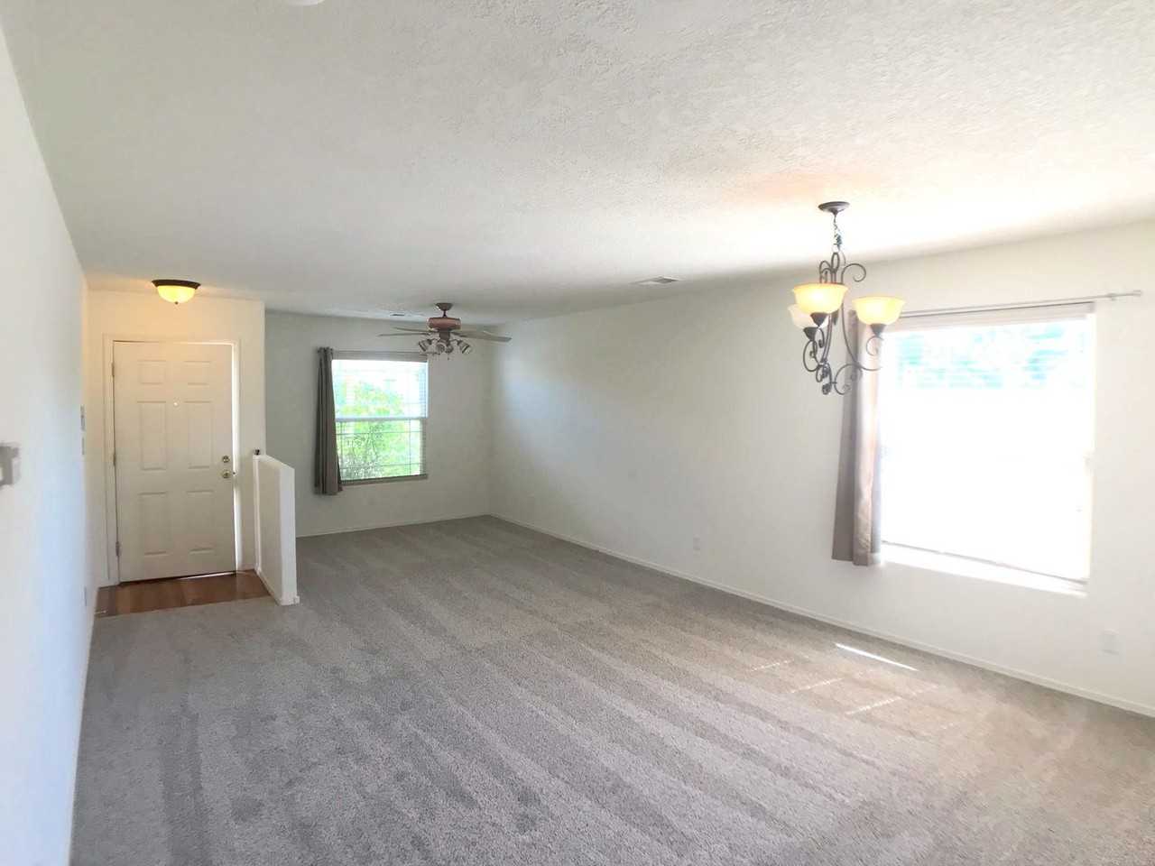 7100 Huerto Ave Nw - Photo 3 of 27