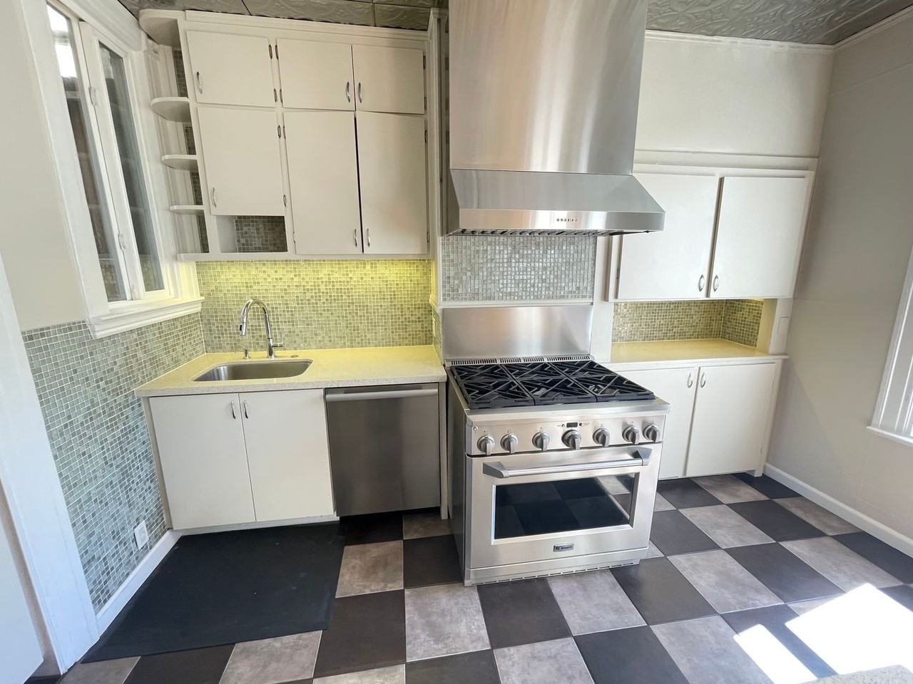 148 Dolores St - Photo 2 of 22