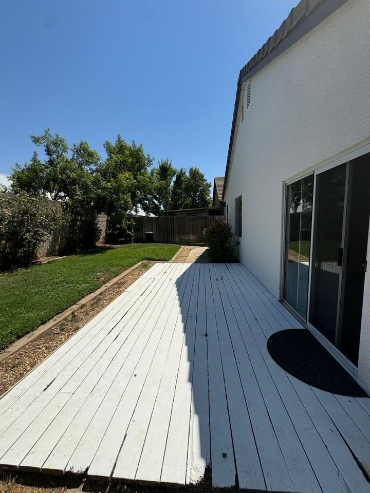 9224 Rose Parade Way - Photo 3 of 19