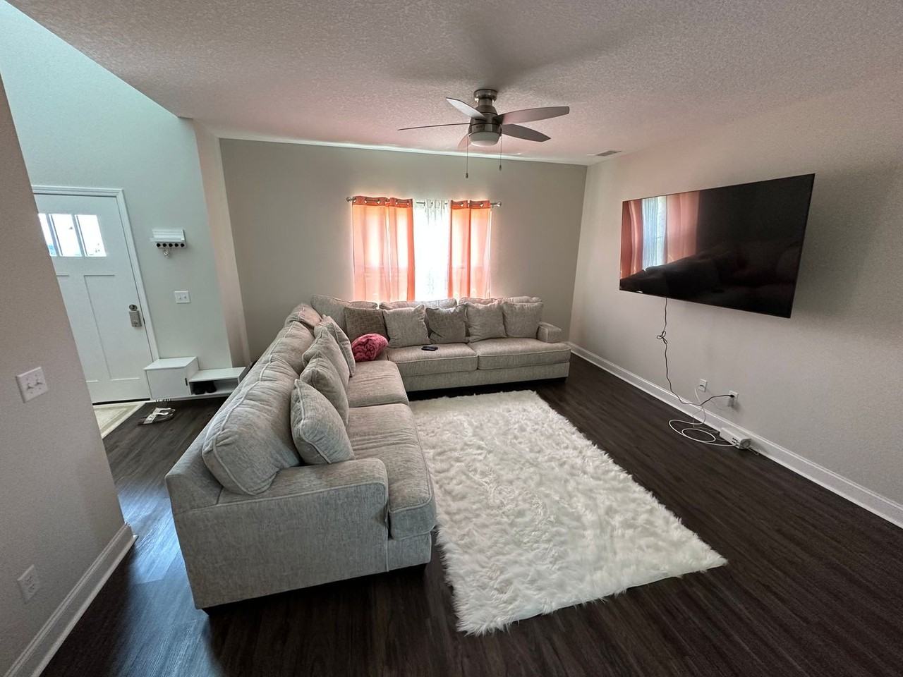 544 Abode Ave - Photo 3 of 33