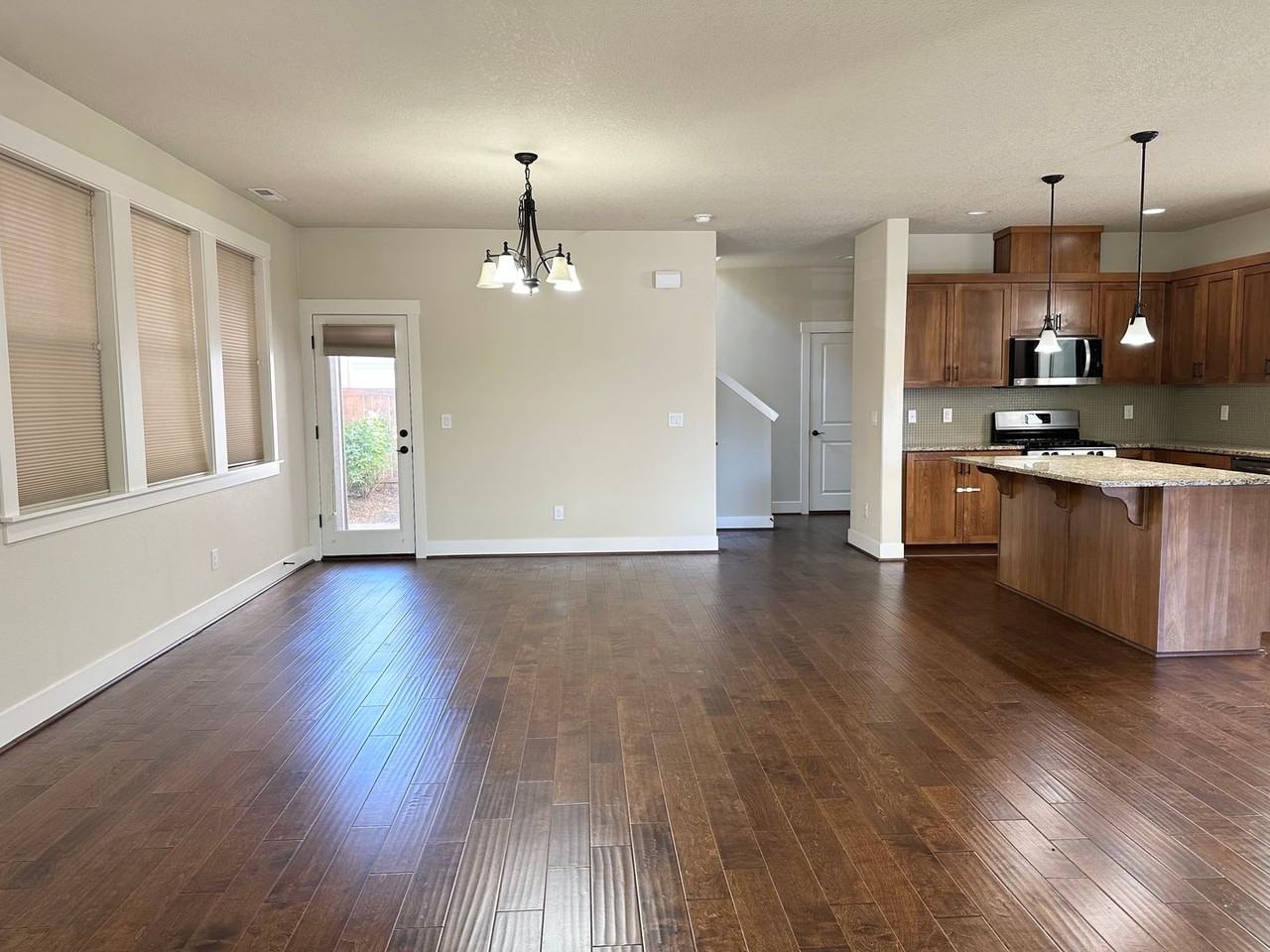 13727 Sw 172nd Ave - Photo 6 of 34