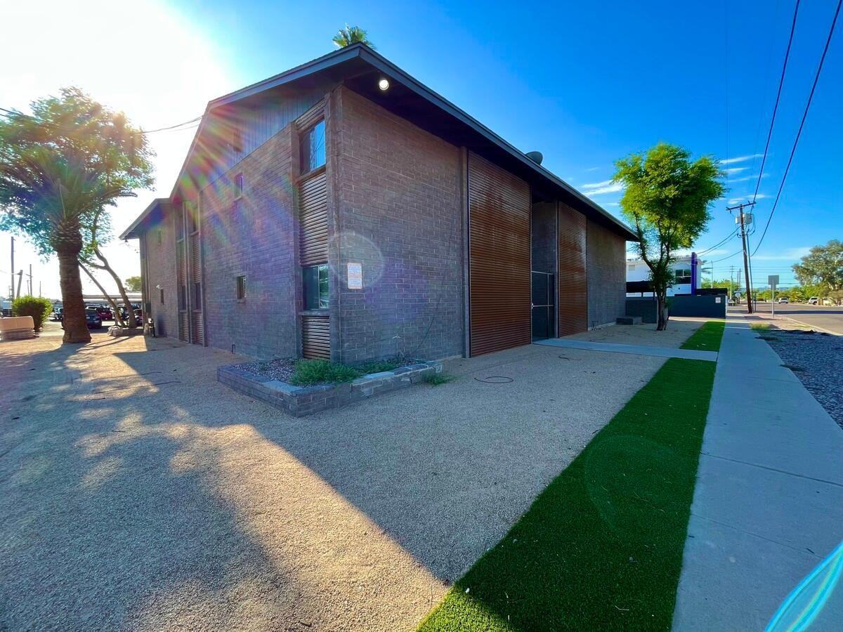 4119 N 11th Ave - Photo 3 of 12