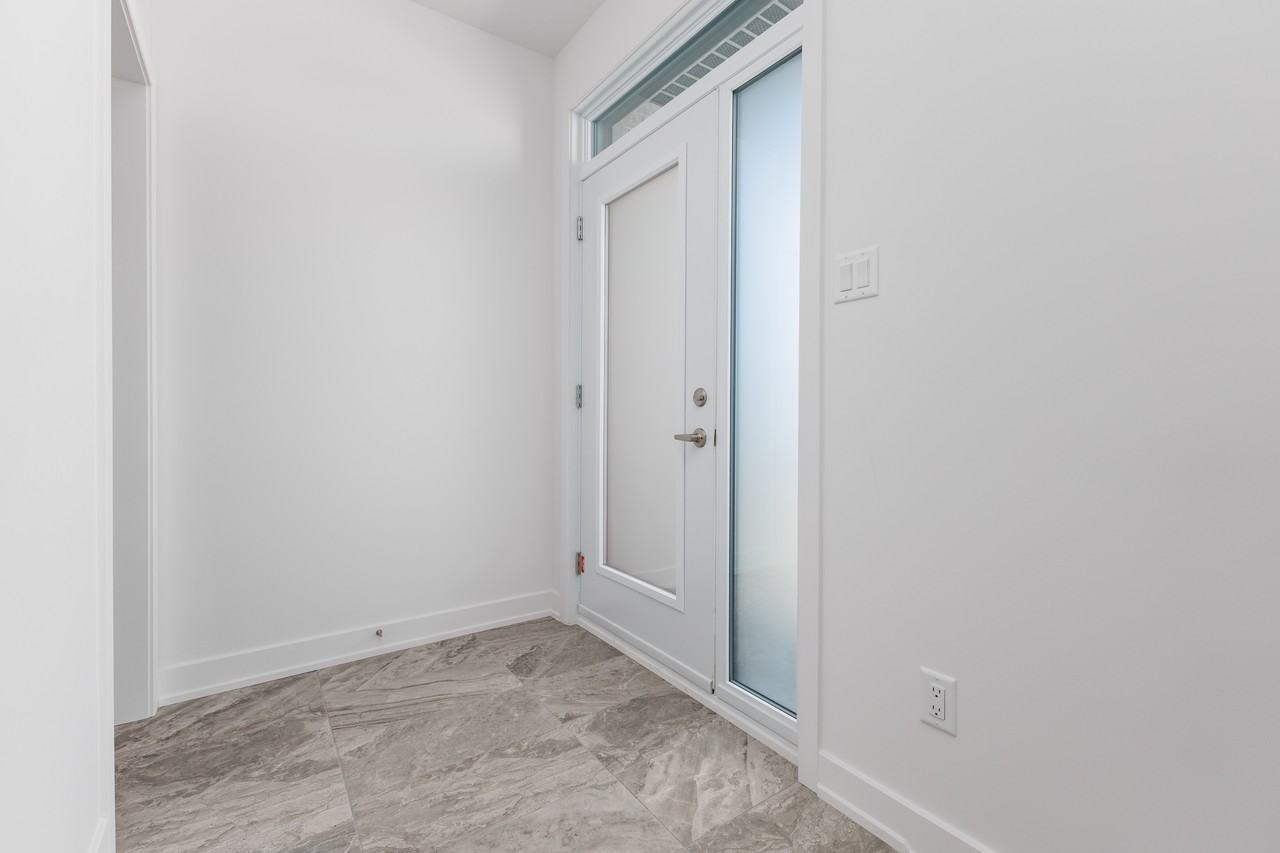 384 Rue des Becs-Scie - Photo 4 of 32