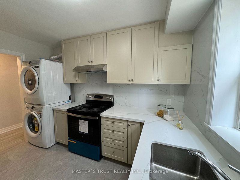 2910 Keele Street - Photo 2 of 4