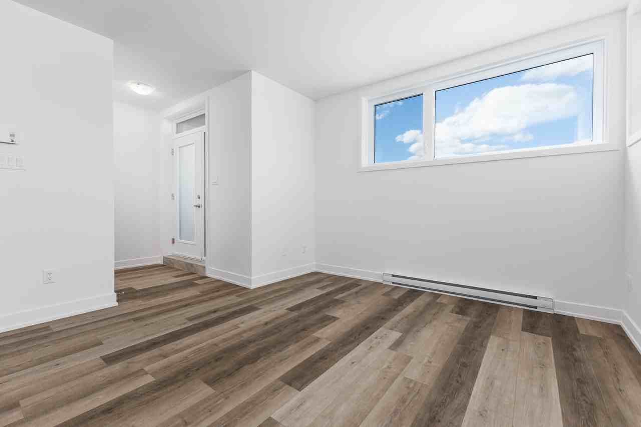 380 Rue des Becs-Scie - Photo 3 of 12