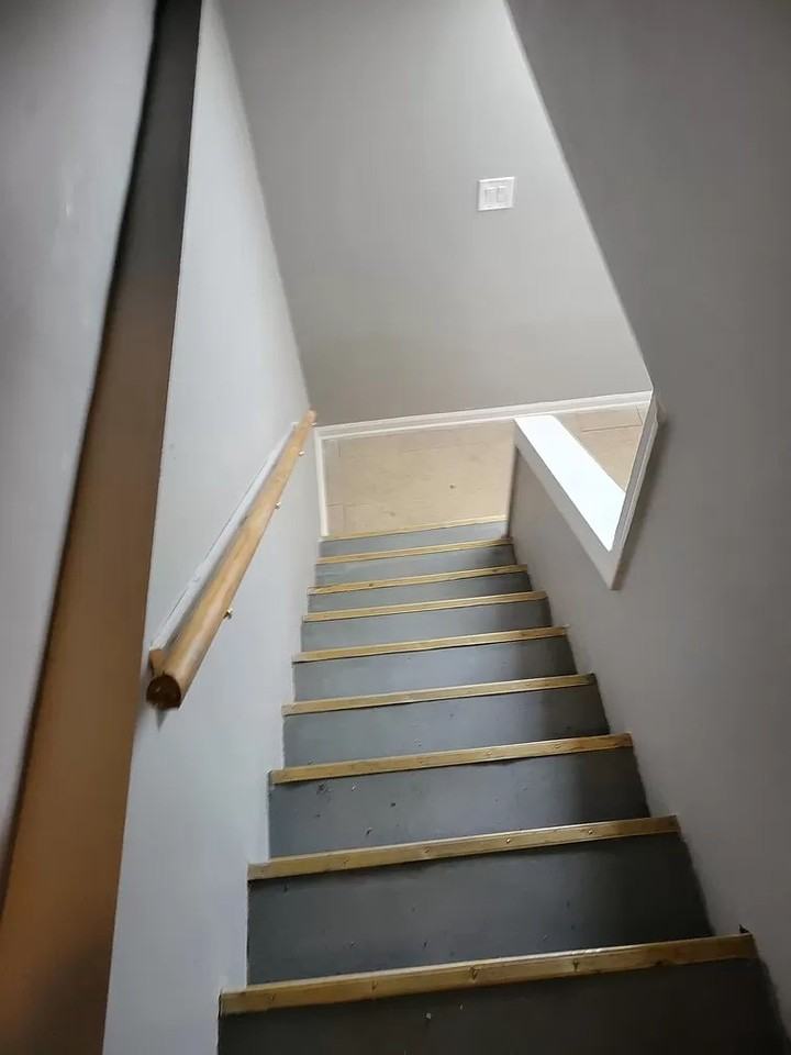 1447 West 114th Place - Photo 2 of 9
