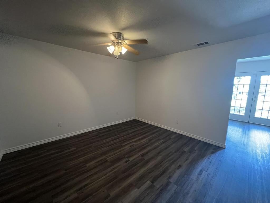 205 Jason Dr Apt A - Photo 3 of 20