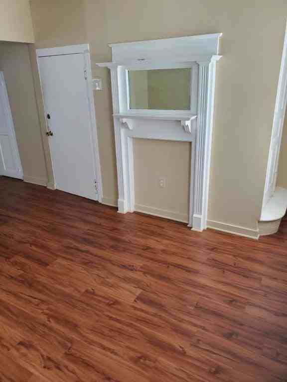 432 S Franklin St - Photo 3 of 15