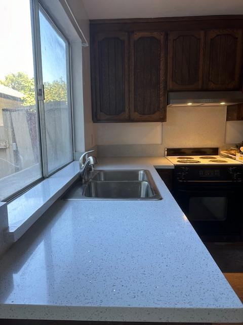 359 E Iowa Ave - Photo 3 of 7