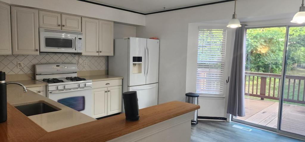 6144 Silver Arrows Way - Photo 3 of 15