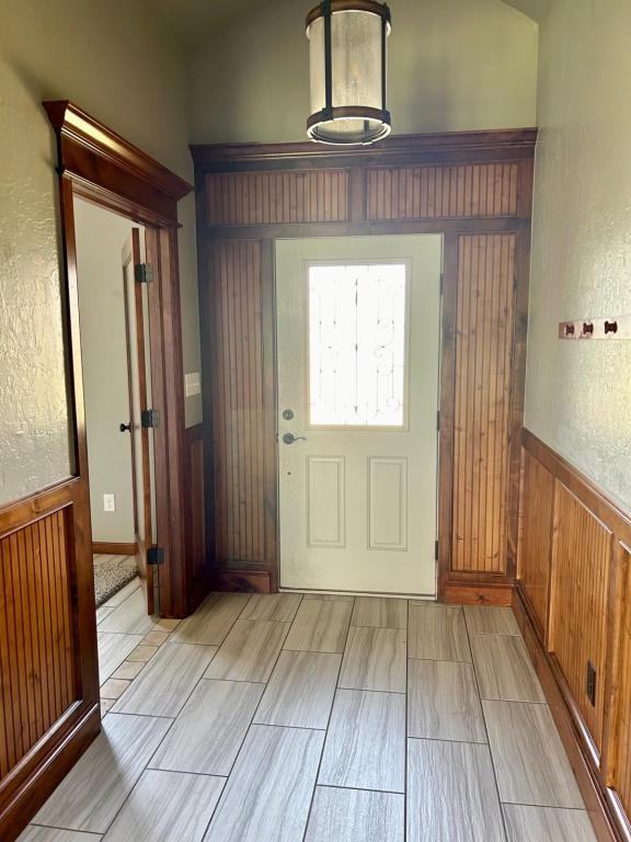 253 Ne Creekside Dr - Photo 3 of 28