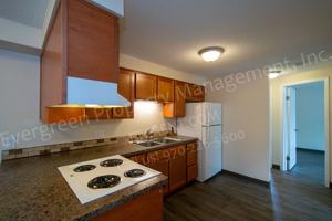 featured image of 113 W Myrtle St