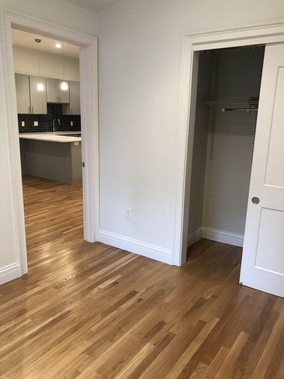 166 Newbury St #4R - Photo 6 of 7