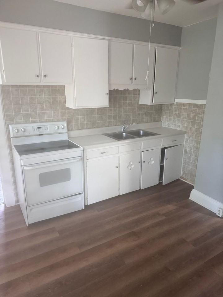 1264 E 168th St - Photo 6 of 7