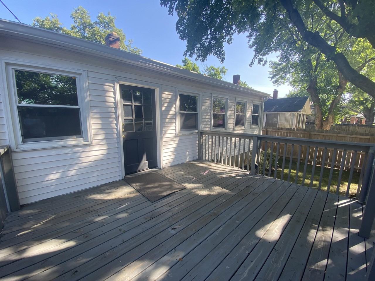 616 E Brandeis Ave - Photo 3 of 30
