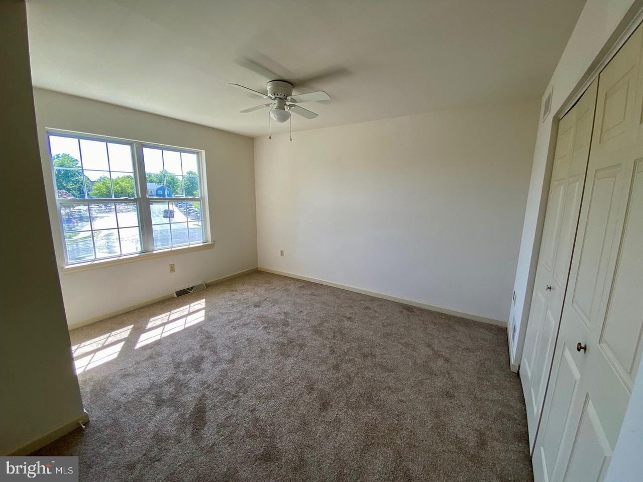 6605 Hollow Dr - Photo 3 of 13