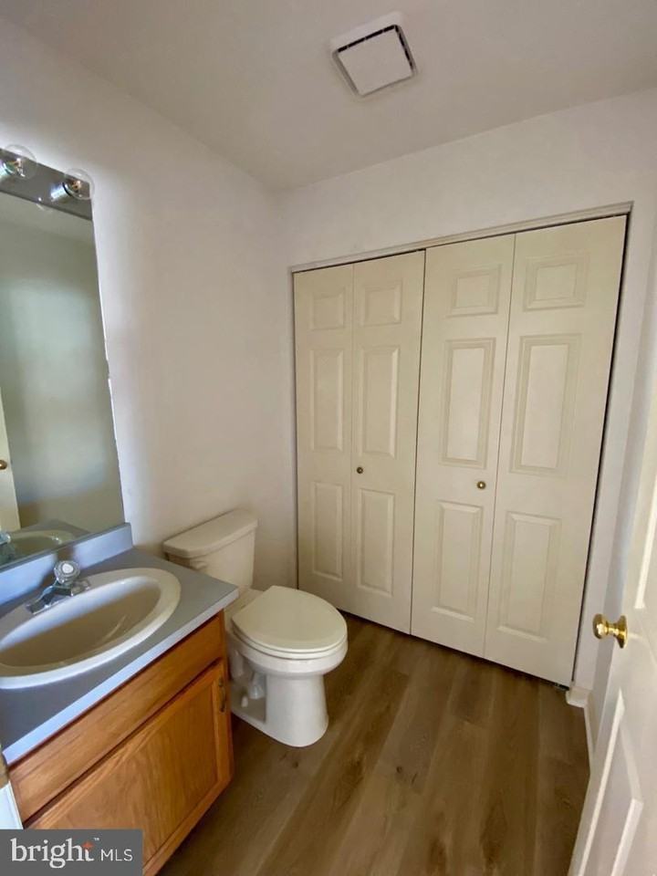 6605 Hollow Dr - Photo 2 of 13