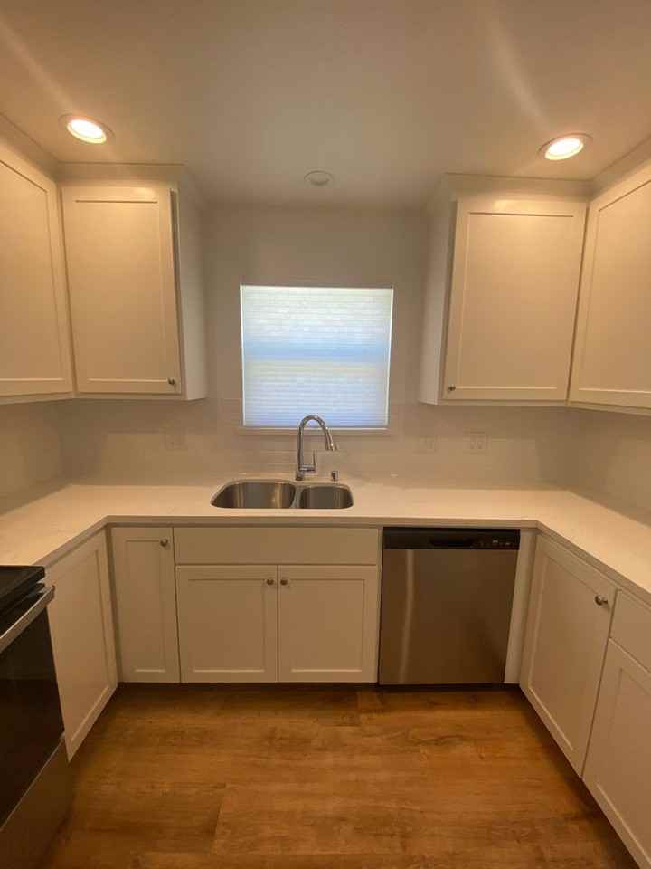510 E D St - Photo 5 of 20