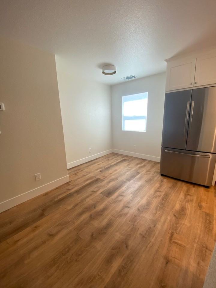 510 E D St - Photo 6 of 20