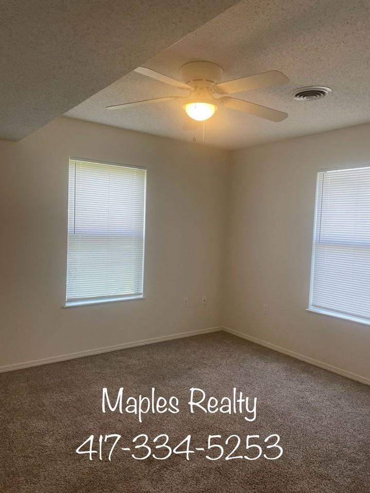 1033 State Highway F #3 - Photo 4 of 11