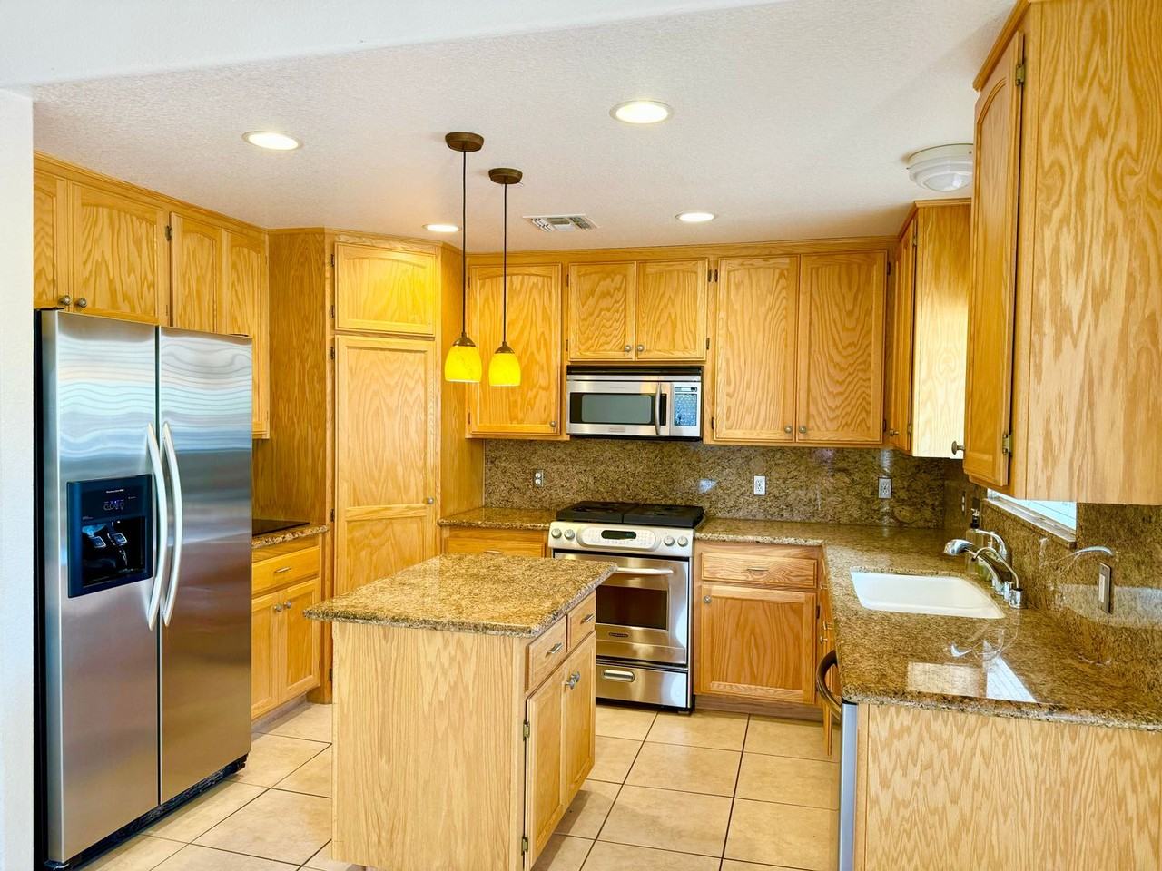 5977 Farrelo Rd - Photo 3 of 28