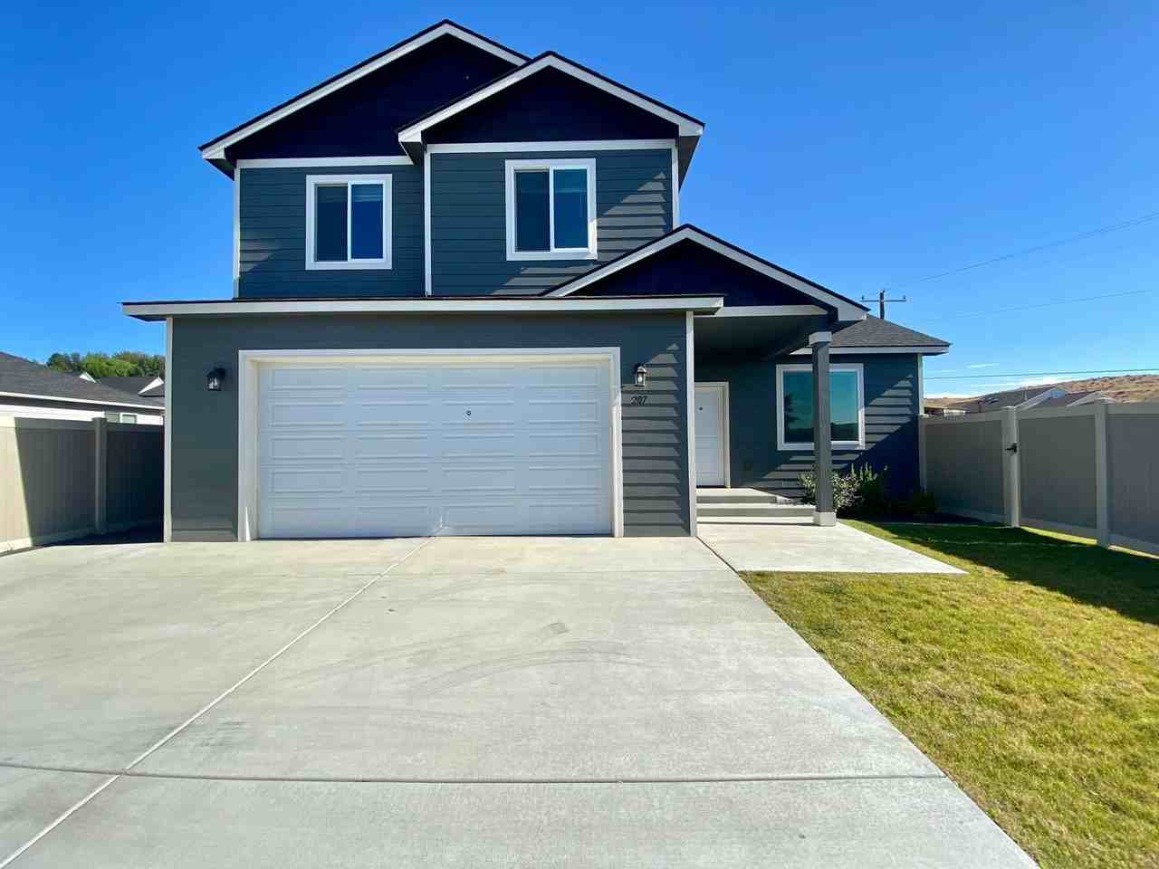 207 Rainier Dr - Photo 3 of 34