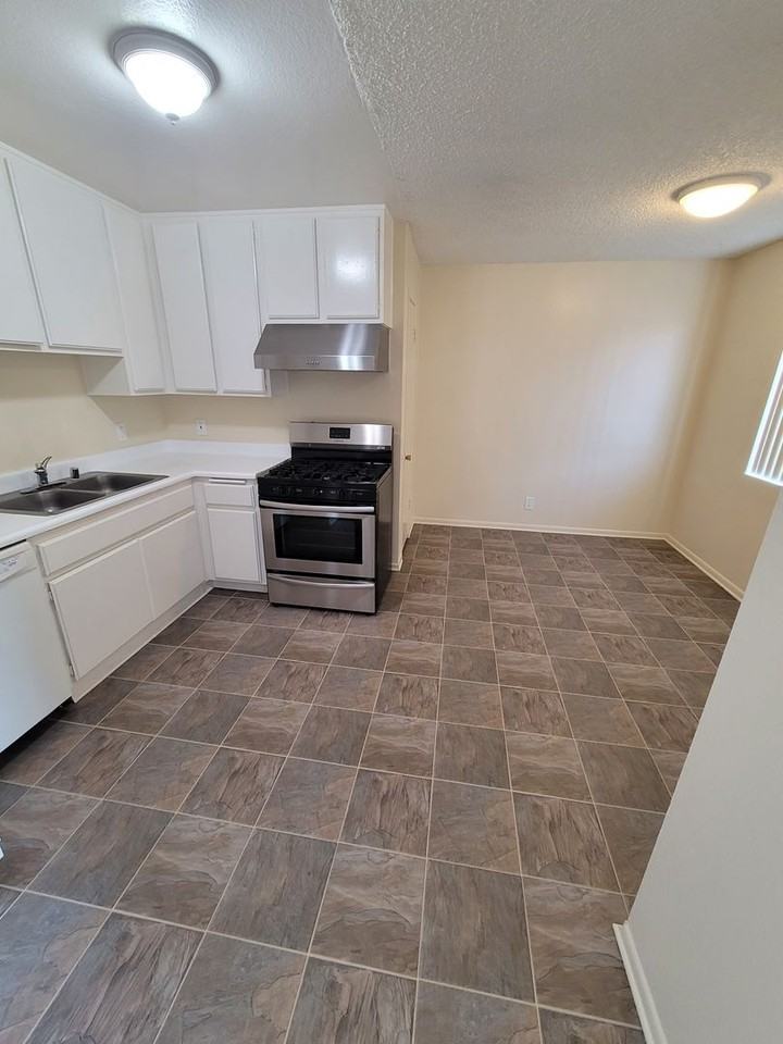 1704 W. 146th Street - Photo 3 of 20