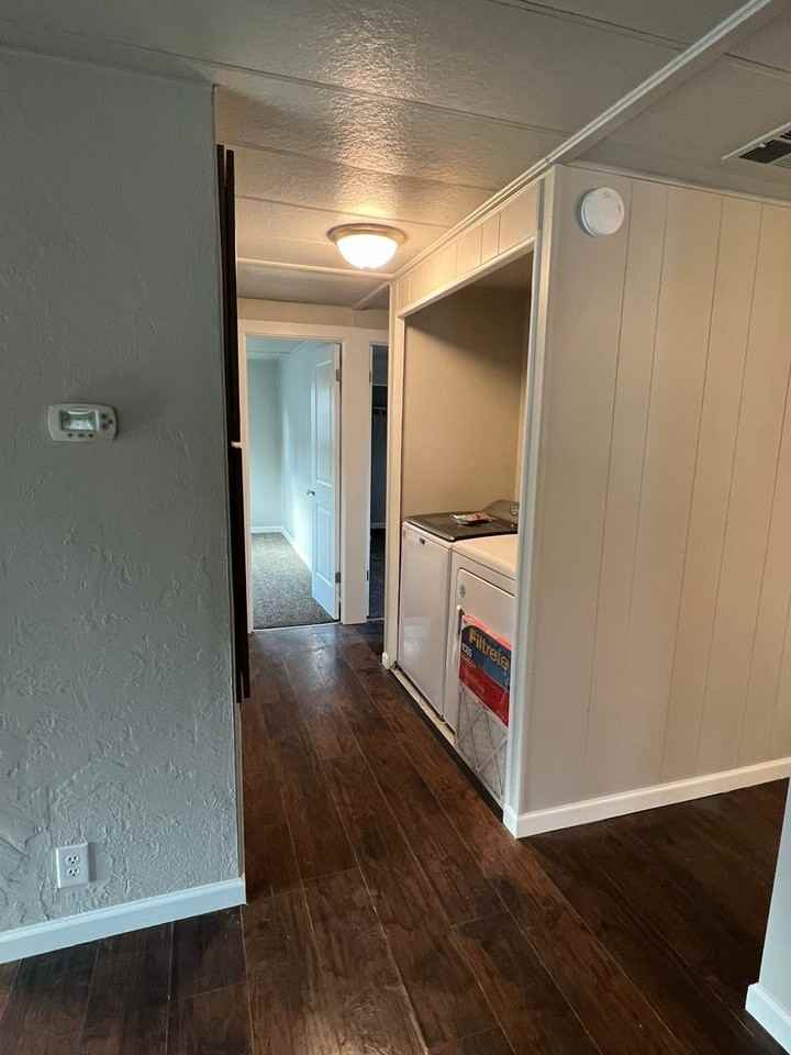 2038 Laburnum Ave - Photo 7 of 31