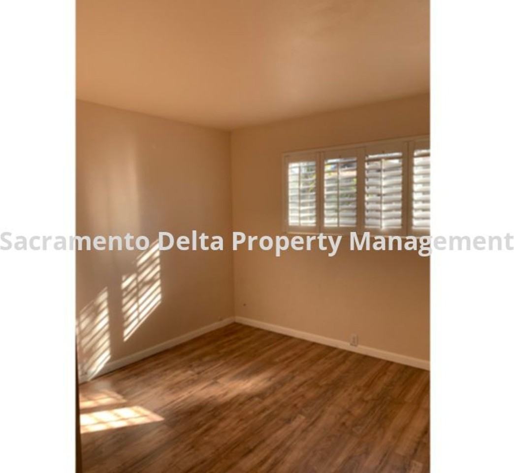 4965 Clear Cir - Photo 6 of 10