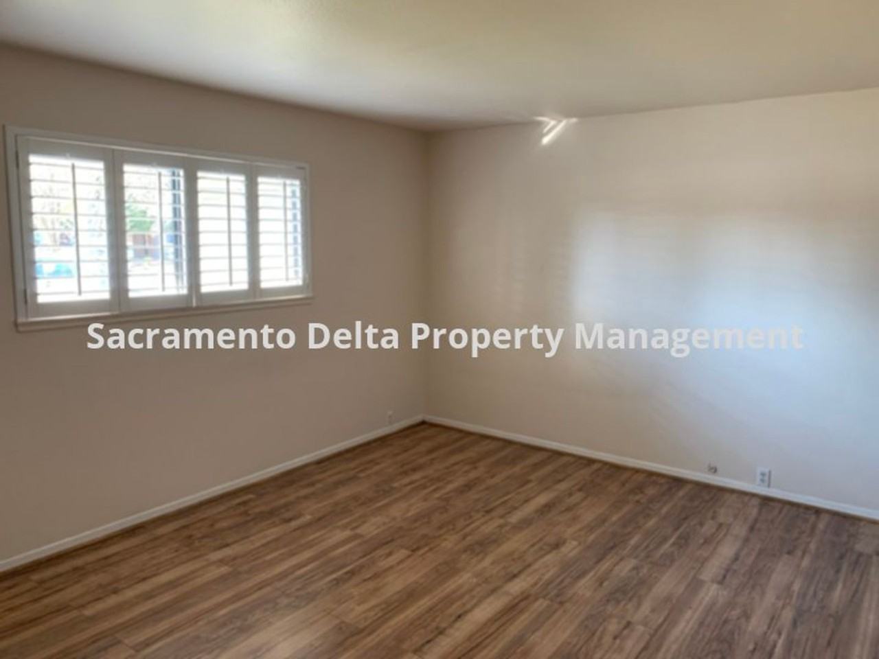 4965 Clear Cir - Photo 7 of 10