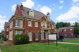 The Chateau de Fleurs - Photo 1 of 1