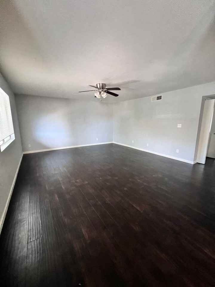 1249 N Granite Reef Rd - Photo 3 of 15