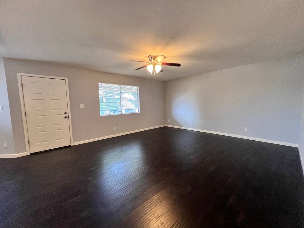 1249 N Granite Reef Rd - Photo 4 of 15