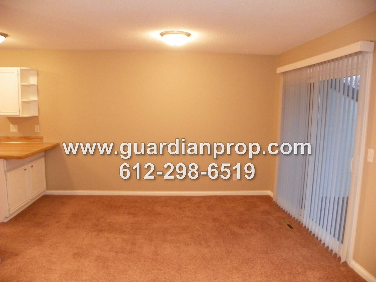 6852 Macbeth Cir - Photo 4 of 15