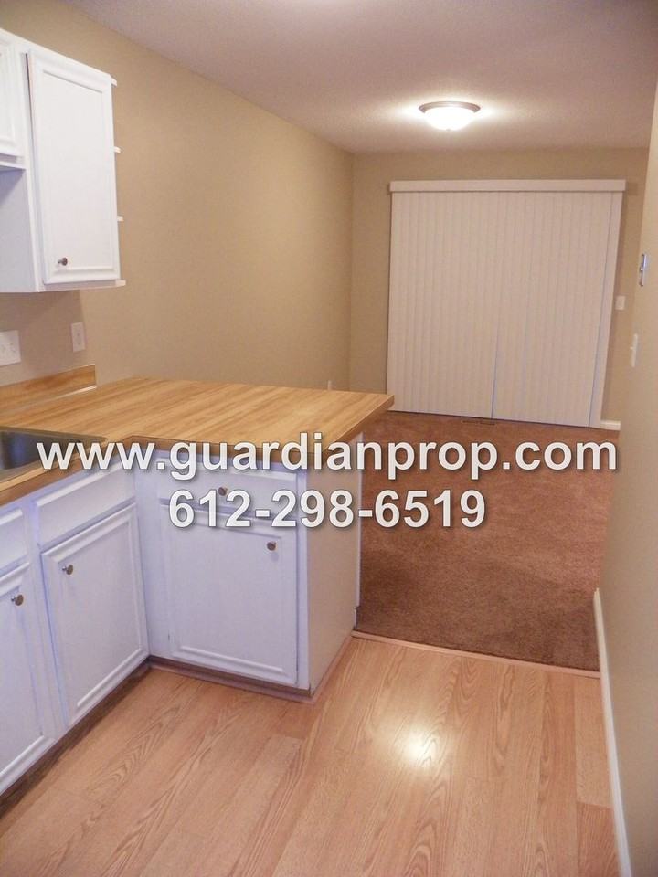 6852 Macbeth Cir - Photo 6 of 15