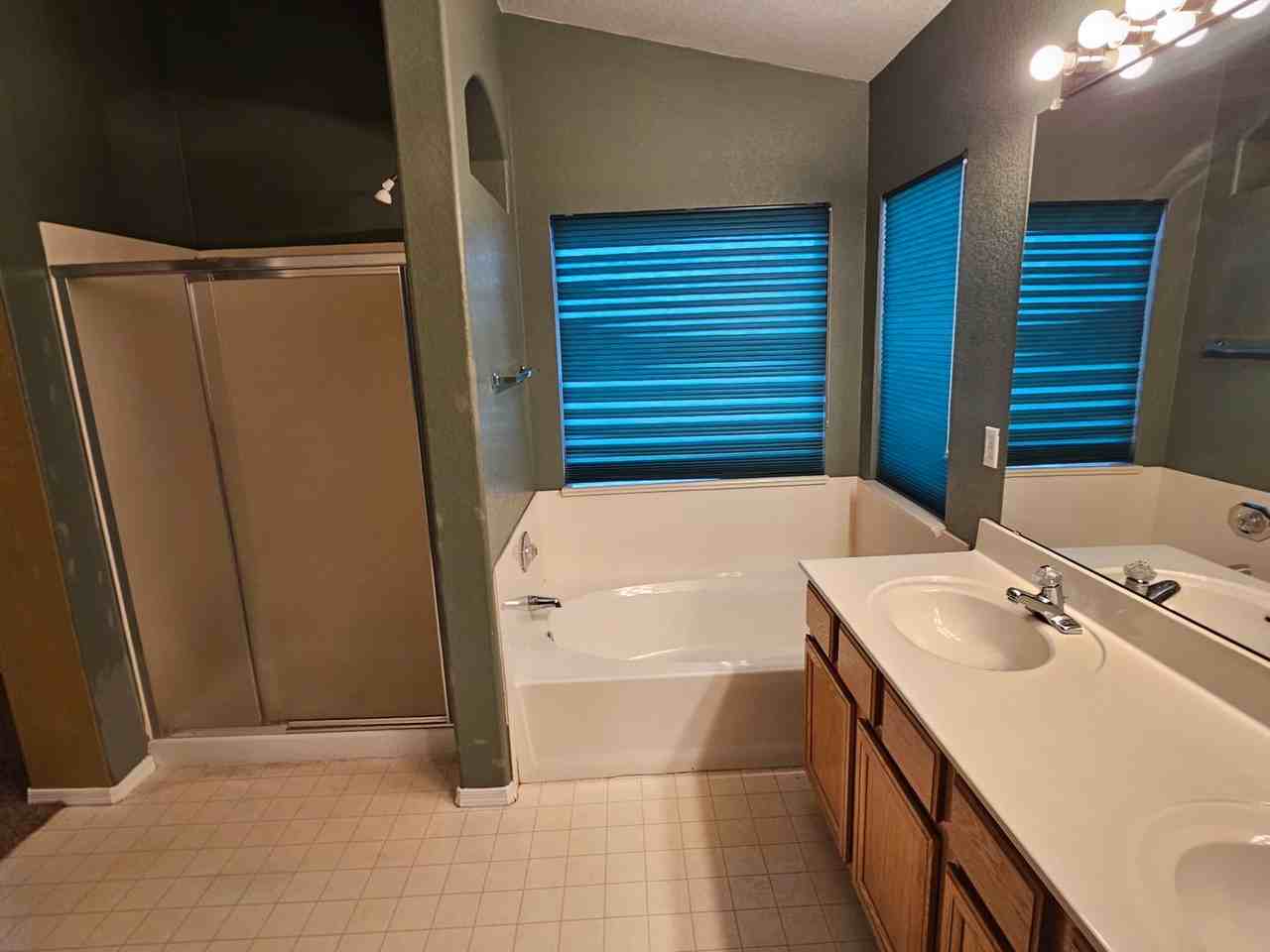 9159 W Sandra Ter - Photo 4 of 14