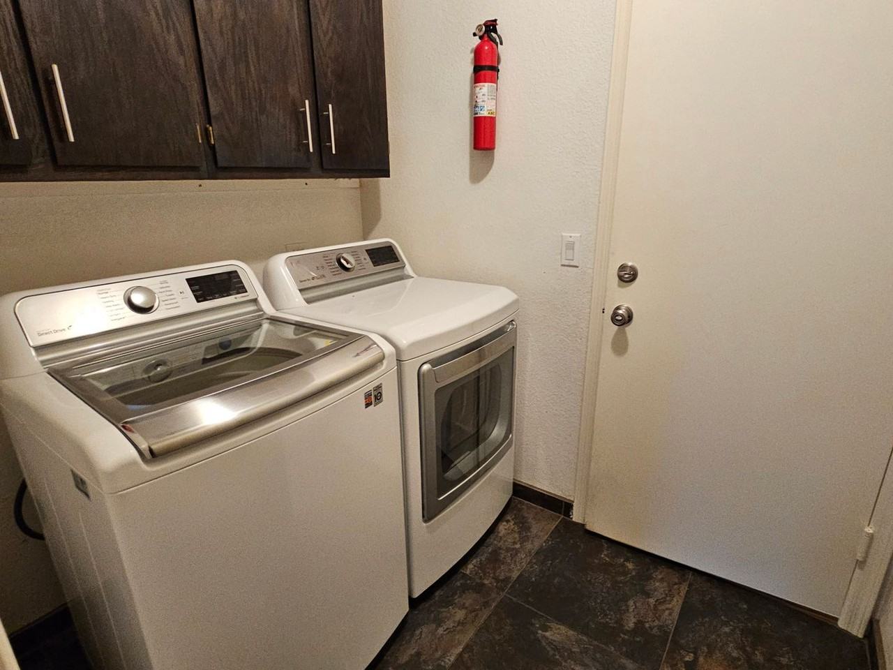 9159 W Sandra Ter - Photo 7 of 14