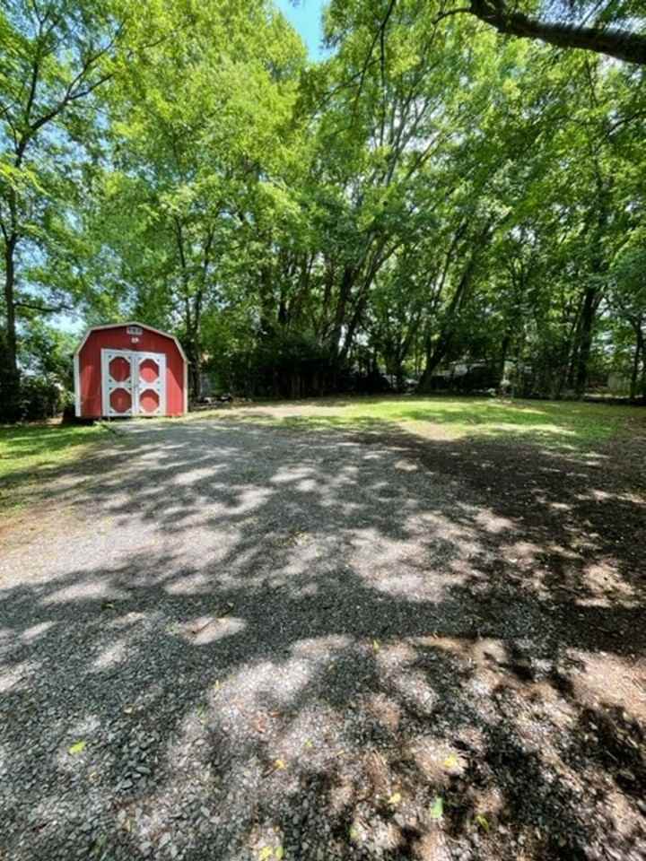 1208 Mcarthur Rd - Photo 5 of 16