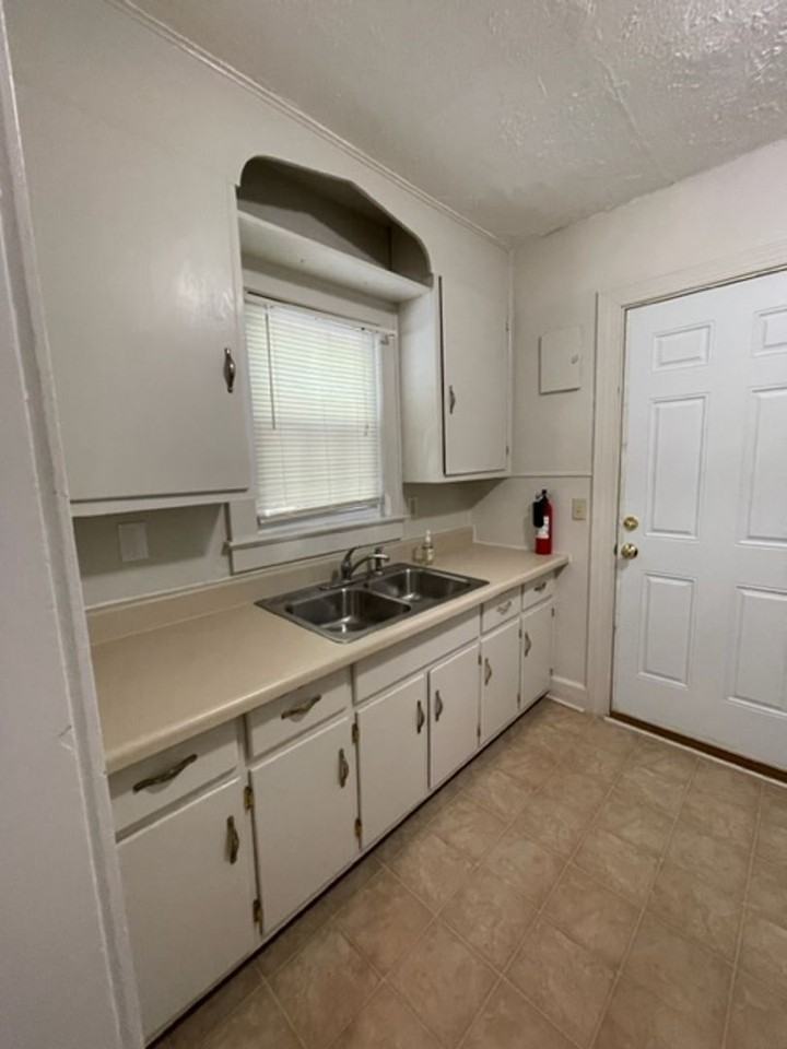 1208 Mcarthur Rd - Photo 7 of 16