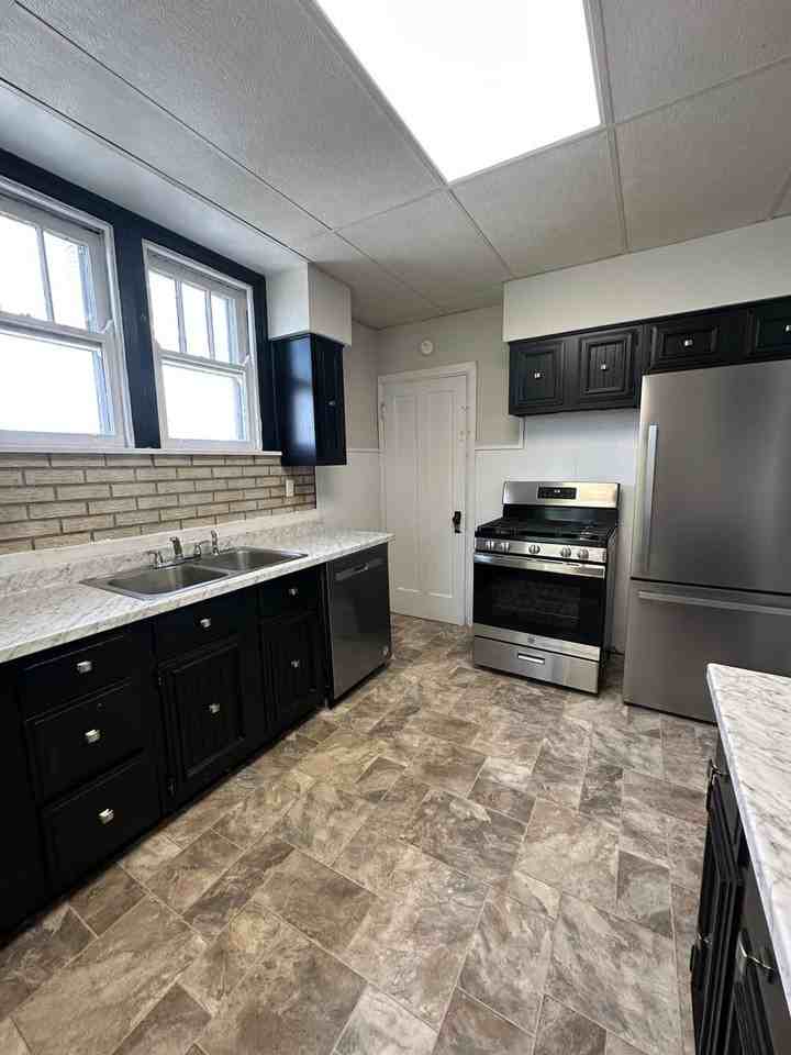 3415 Larue Ct - Photo 6 of 23
