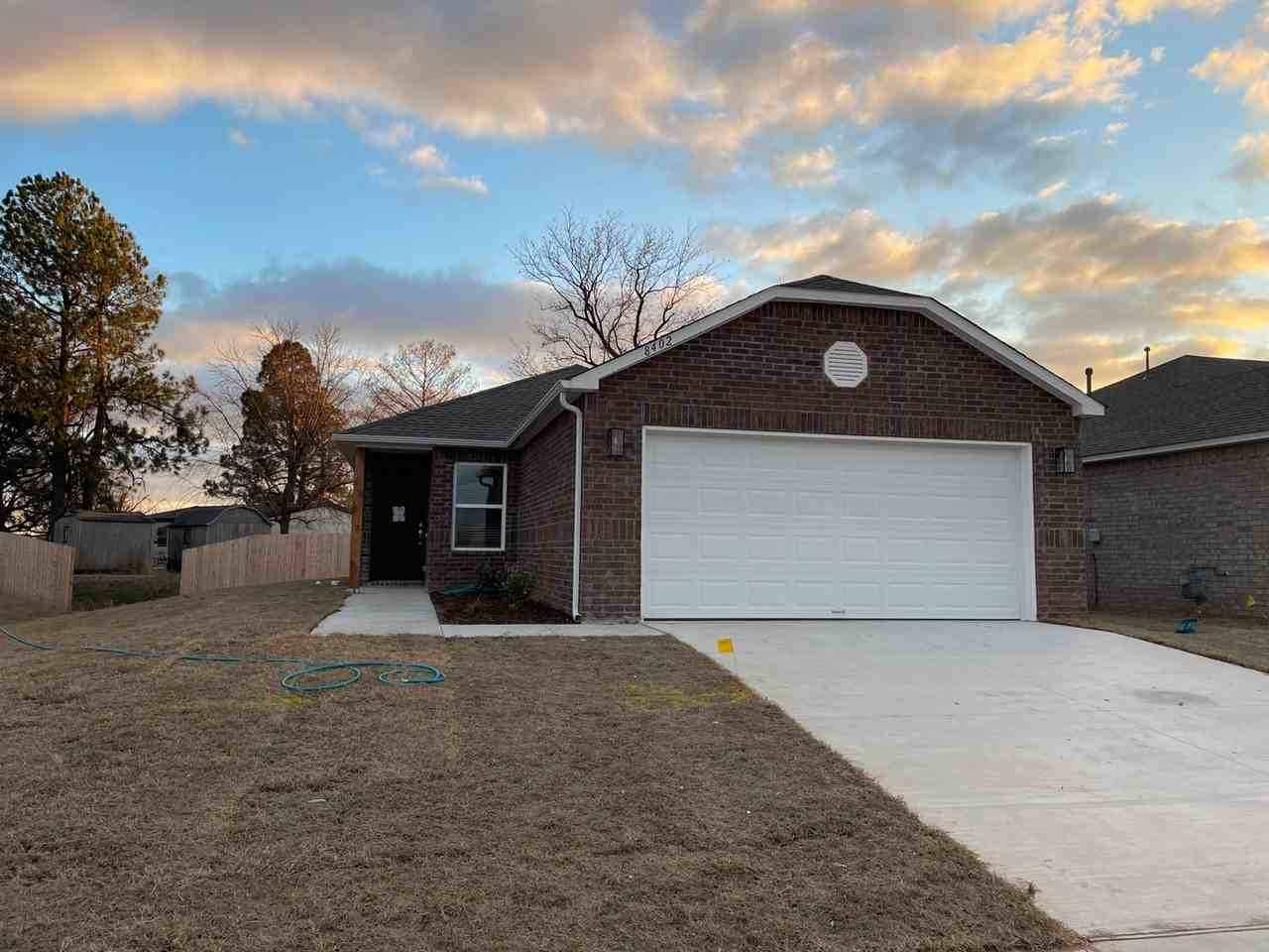 8402 E 163rd St S - Photo 4 of 17