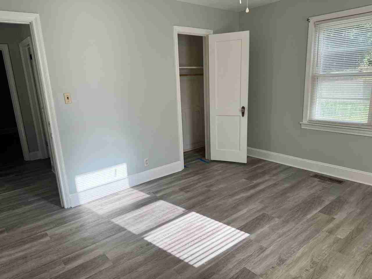 2500 Stokes Ave - Photo 3 of 10