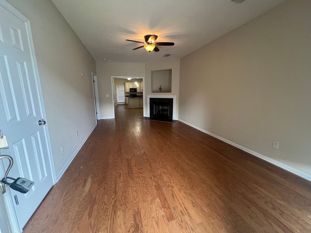 6513 Covington Villas Dr - Photo 3 of 27