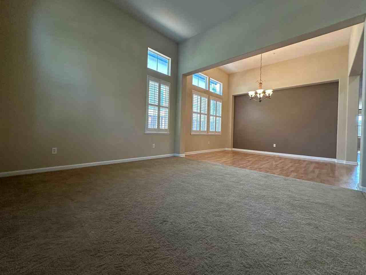 423 Iron Club Dr - Photo 3 of 32