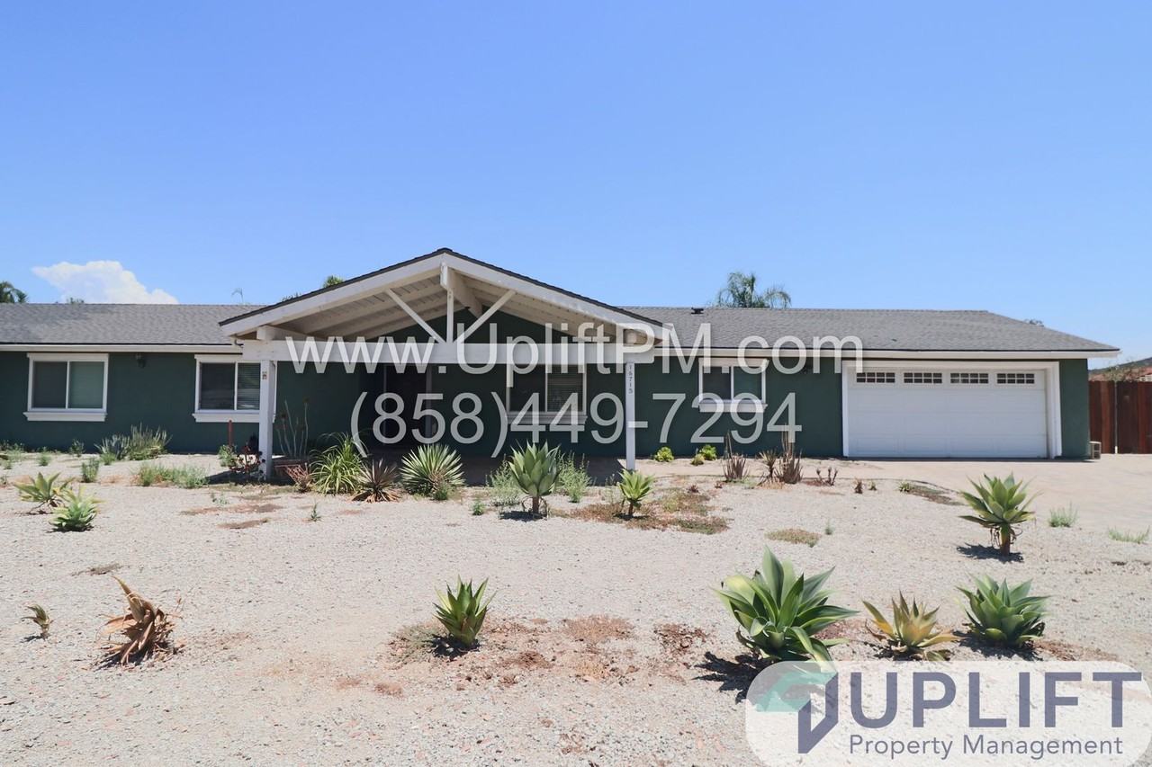 16715 Arena Dr - Photo 3 of 25