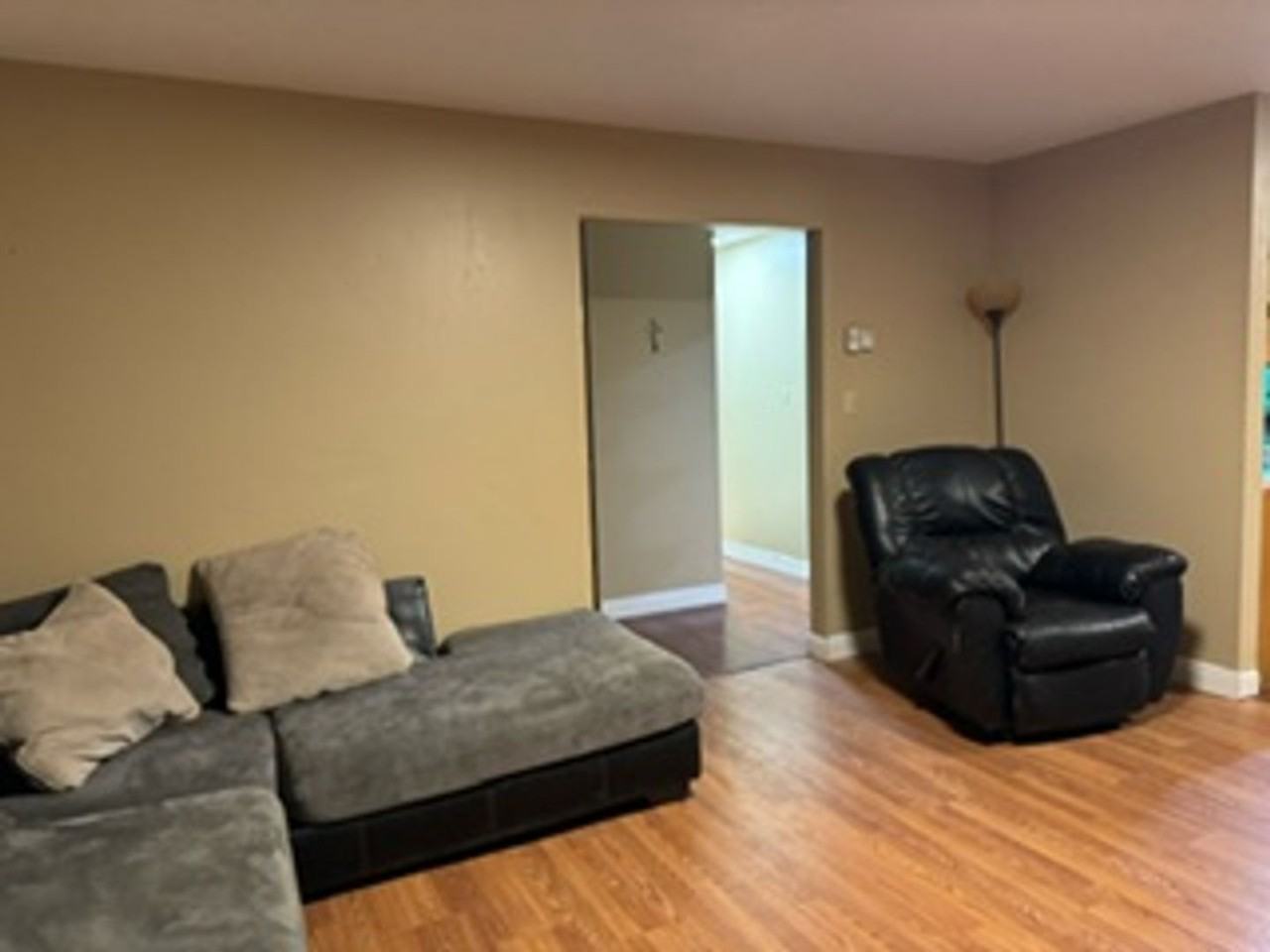 2269 W Skyview Dr - Photo 2 of 30