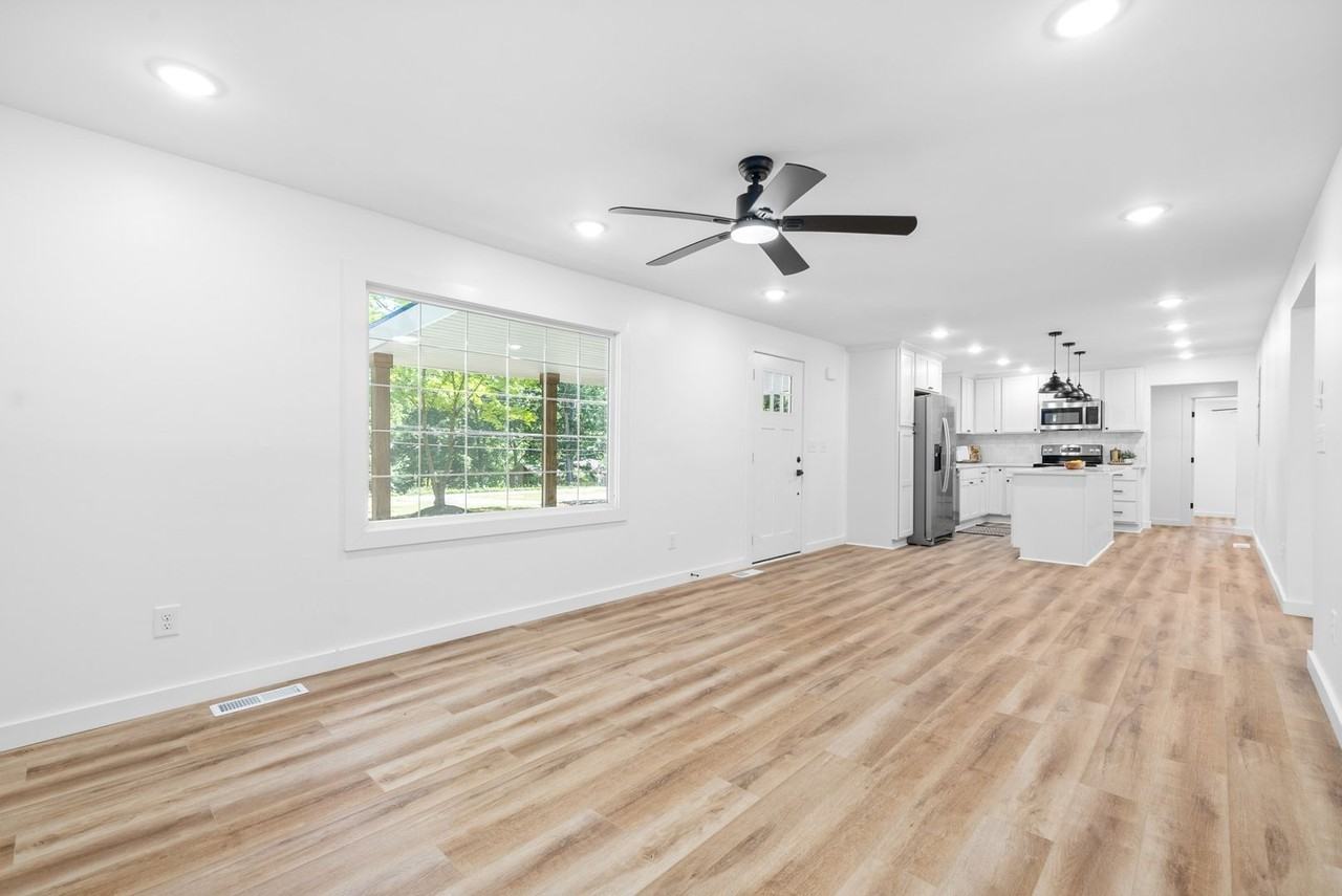 1120 Kingston Springs Rd - Photo 6 of 22