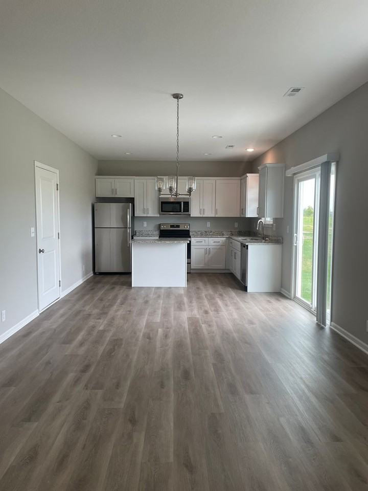 9123 Sw 2nd St - Photo 5 of 16